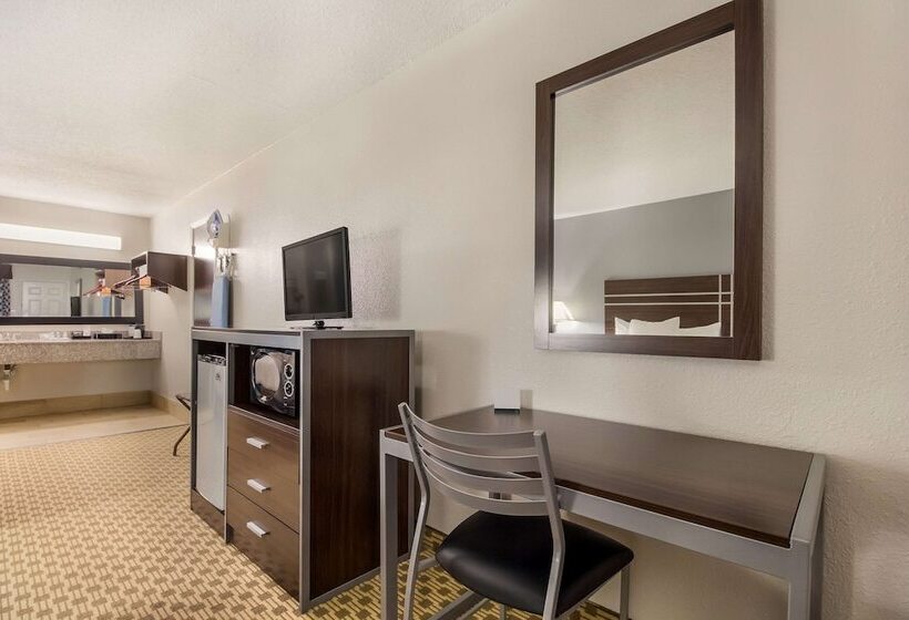 Номер Стандарт 2 Двуспальные Кровати, Quality Inn Madisonville