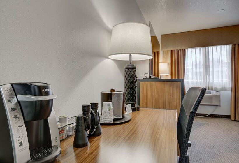 Номер Стандарт 2 Двуспальные Кровати, The Ridgeline Hotel At Yellowstone, Ascend Hotel Collection