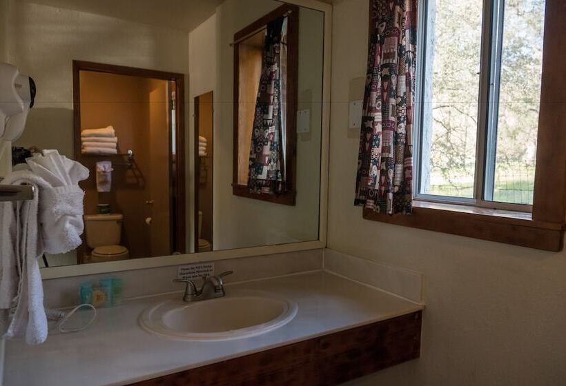 Номер Стандарт, Western Holiday Lodge