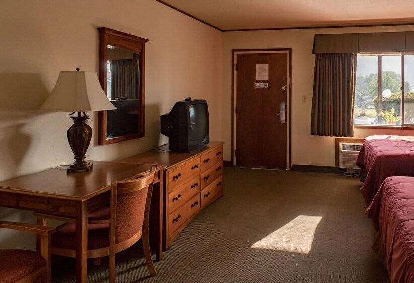 Номер Стандарт 2 Двуспальные Кровати, Western Holiday Lodge