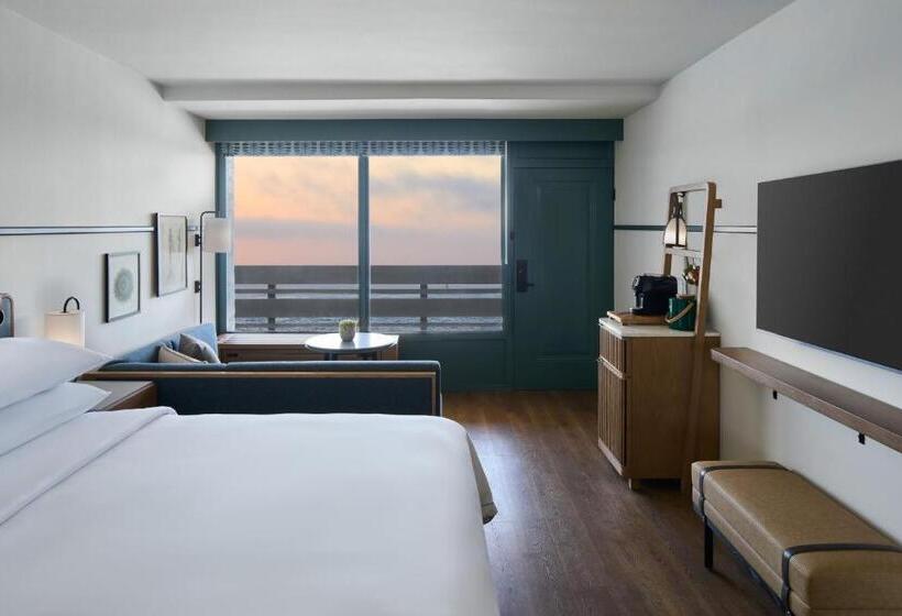 Номер Премиум, Monterey Beach Hotel, A Tribute Portfolio