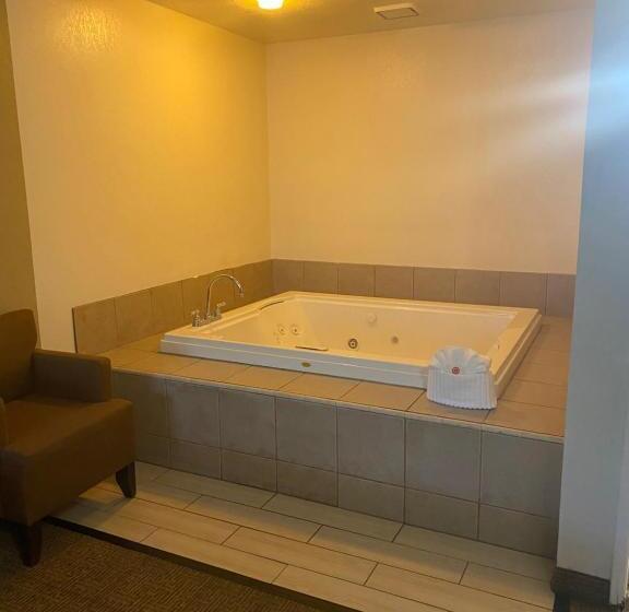 キングサイズベッドのスイートルーム, Comfort Inn
