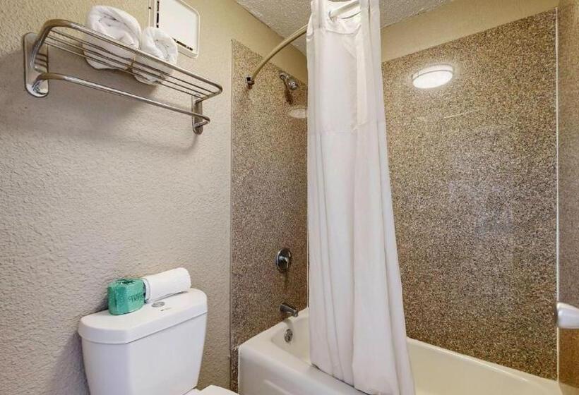 스탠다드 룸 킹사이즈 침대, Days Inn By Wyndham Orlando Downtown