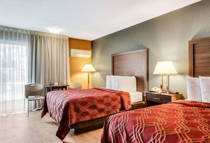 스탠다드 룸 더블 침대 2개, Econo Lodge Busch Gardens