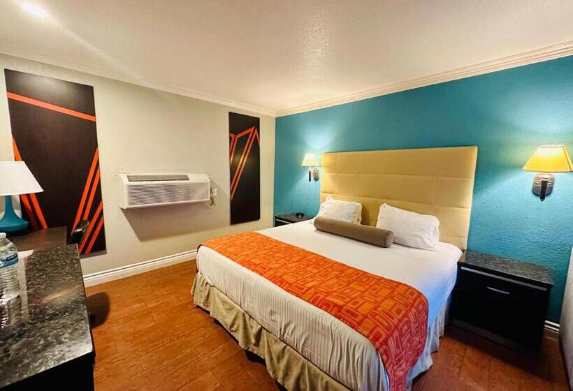 اتاق استاندارد با تخت بزرگ, Casa Blanca Hotel & Suites Orange Sr 55 Freeway, Near Honda Center, Chapman University, Disneyland