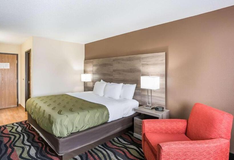 带大床的标准间, Quality Inn Cedar Rapids South