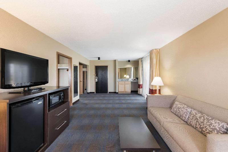 Люкс Кровать Кинг, Quality Inn