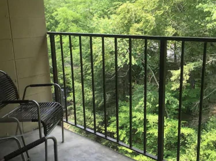 غرفة ديلوكس, Brookside Lodge