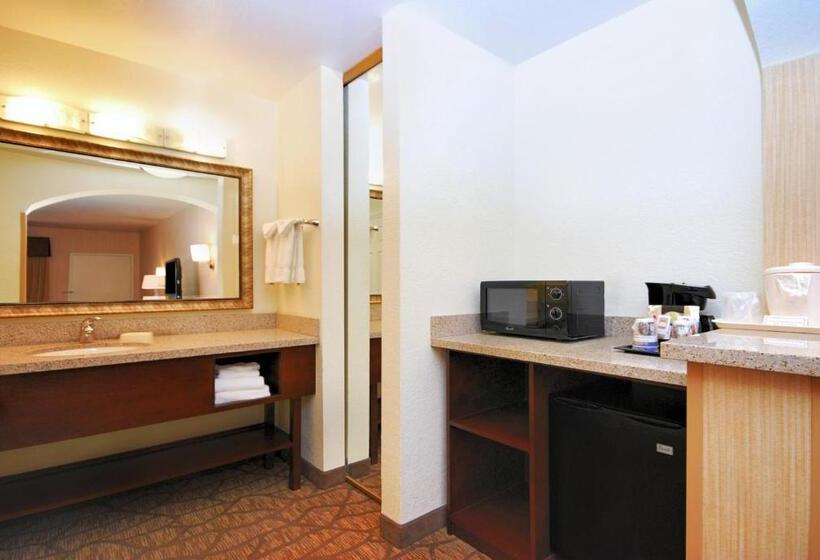 Люкс Адаптированный для Инвалидов, Best Western San Dimas Hotel & Suites