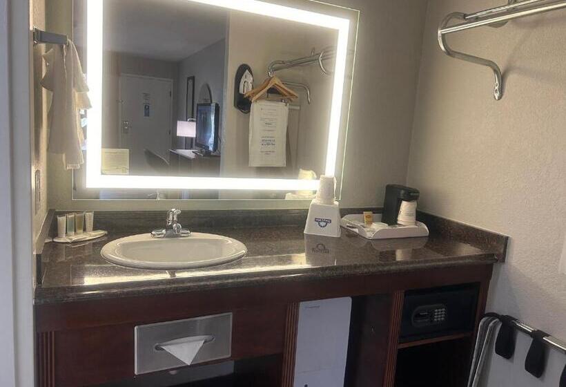 Стандартный Номер Кровать Кинг, Days Inn By Wyndham Port Charlotte Town Center