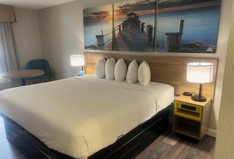Номер бизнес-класса, Days Inn By Wyndham Port Charlotte Town Center