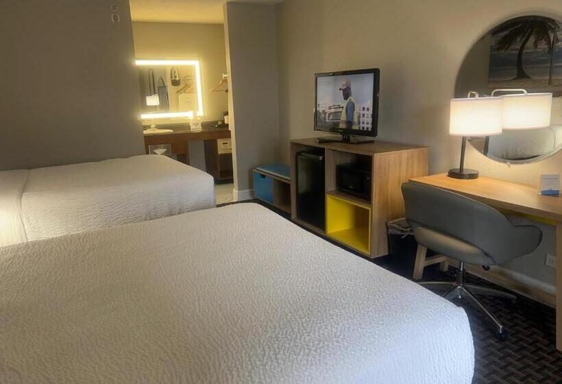 Номер Executive, Days Inn By Wyndham Port Charlotte Town Center