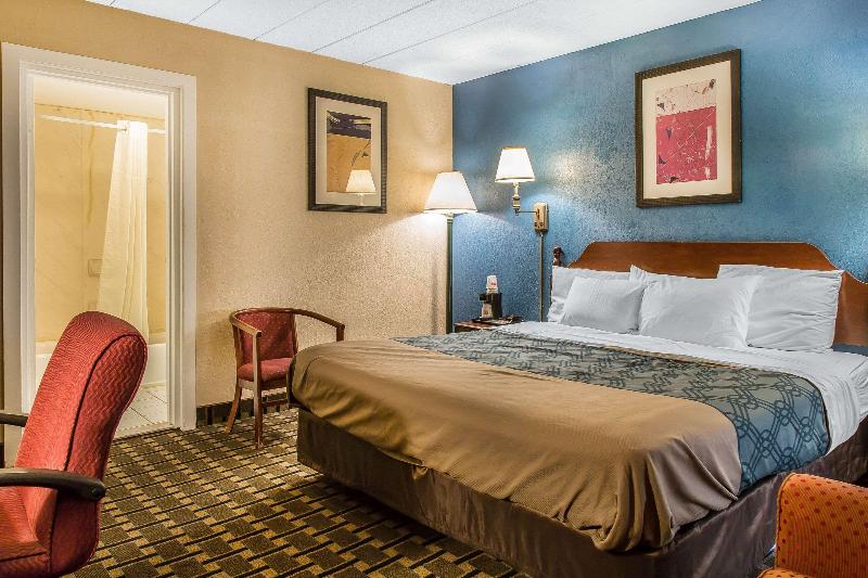 带大床的标准间, Econo Lodge Cranston  Providence