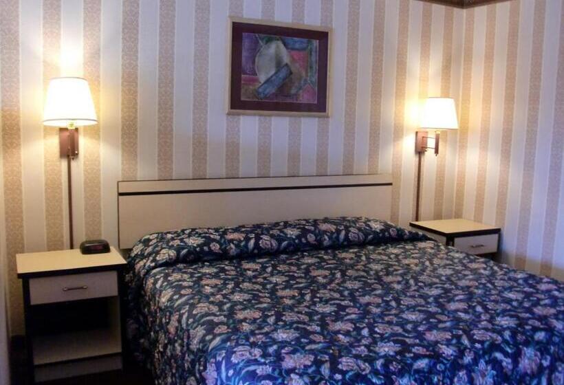 Стандартный Номер Кровать Кинг, Travelstar Inn & Suites