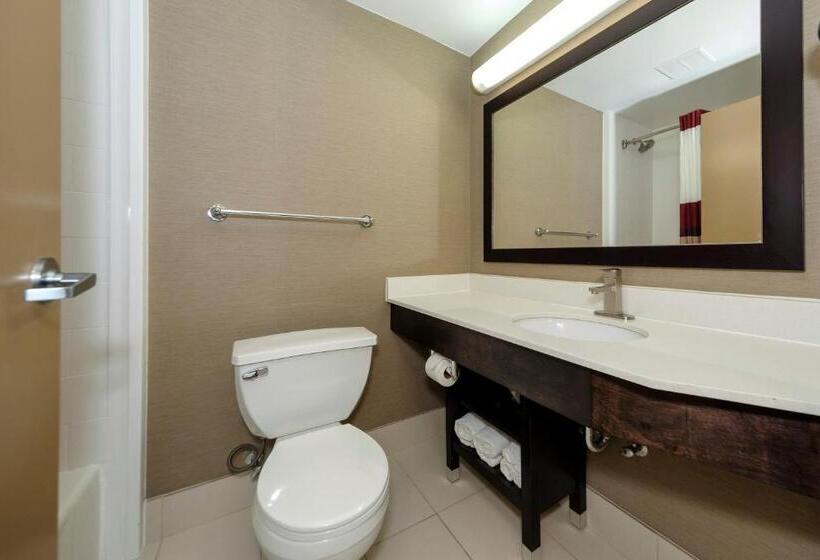 Номер Superior, Red Roof Inn & Suites Newburgh   Stewart Airport West Point