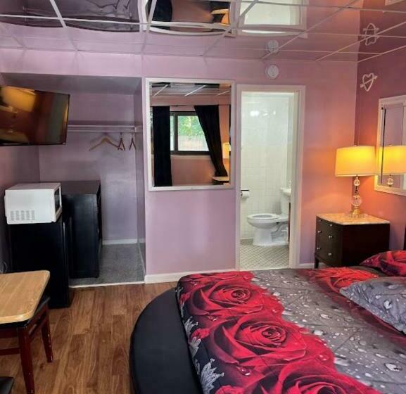 Номер Deluxe Кровать Кинг, Edgebrook Motel