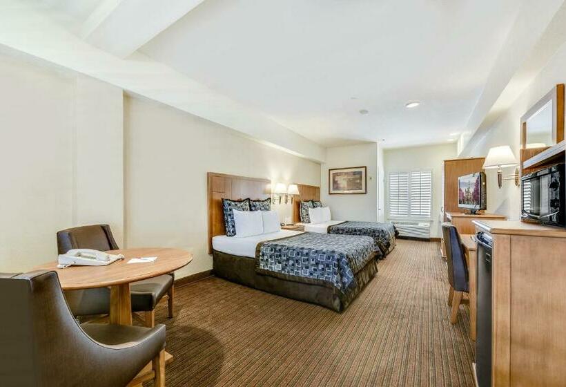 Perhesviitti, Anaheim Desert Inn & Suites