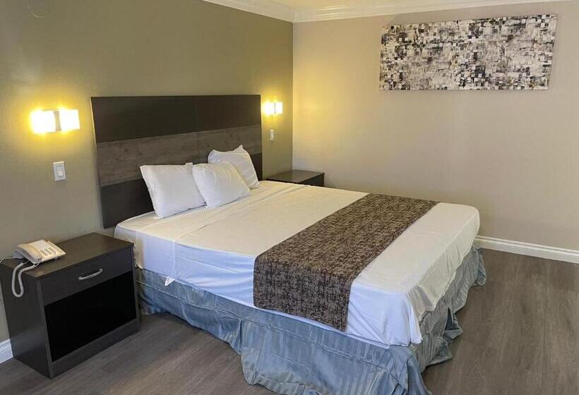 스탠다드 룸 킹사이즈 침대, Colony Inn