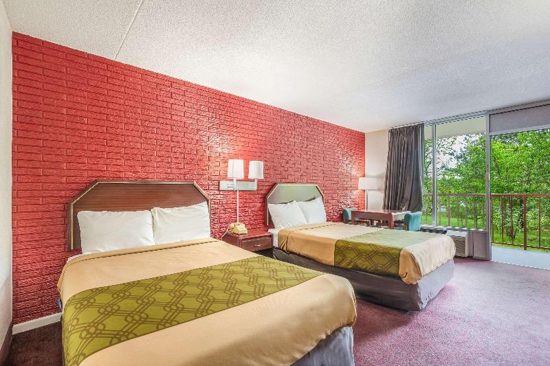 标准间, Economy Inn