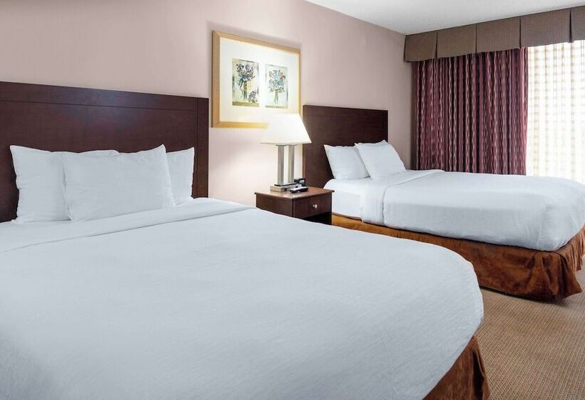 Люкс, Embassy Suites By Hilton Kansas City Plaza