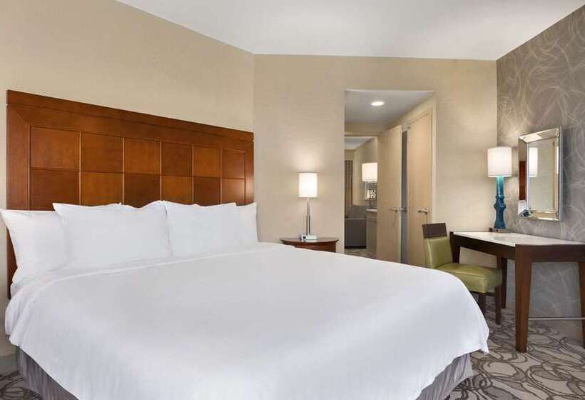 Family Suite, Embassy Suites By Hilton Kansas City Plaza