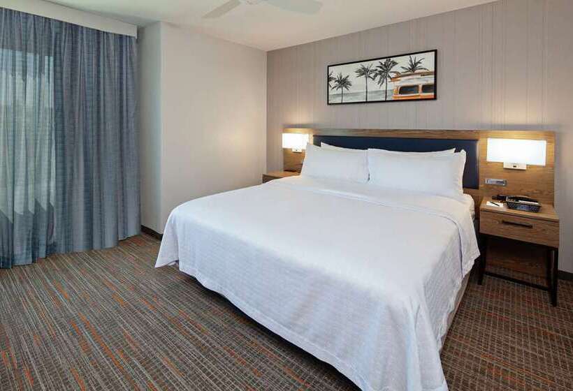 سوییت خانوادگی, Embassy Suites By Hilton Kansas City Plaza