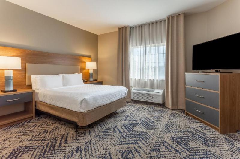 سوییت لوکس, Embassy Suites By Hilton Los Angeles Downey