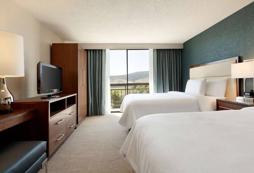 장애인을 위한 스위트, Embassy Suites By Hilton San Luis Obispo