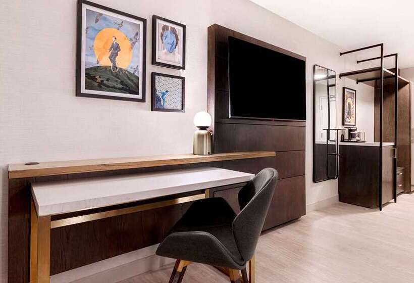 스탠다드 룸, Embassy Suites By Hilton San Luis Obispo