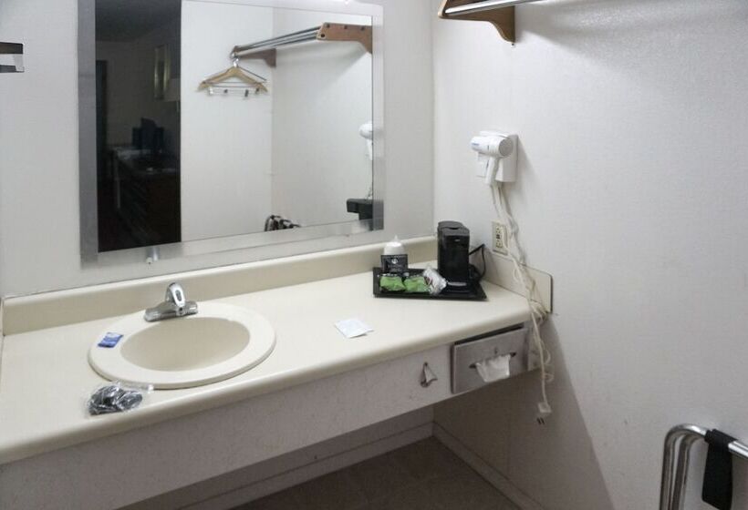 Номер Стандарт 2 Двуспальные Кровати, Knights Inn Altus