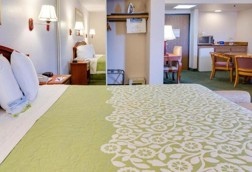 Студио Стандарт Кровать Кинг, Days Inn & Suites By Wyndham Fullerton