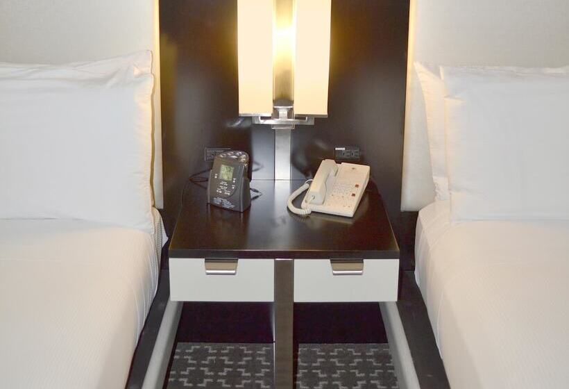 Suite, Doubletree By Hilton Houston Hobby Airport