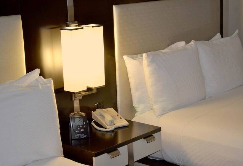 Junior Suite, Doubletree By Hilton Houston Hobby Airport