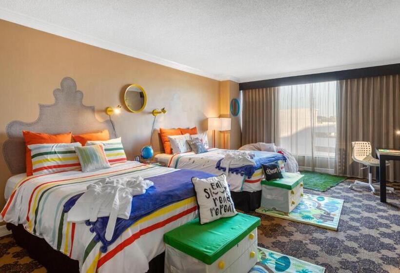 Suite, Omni Houston