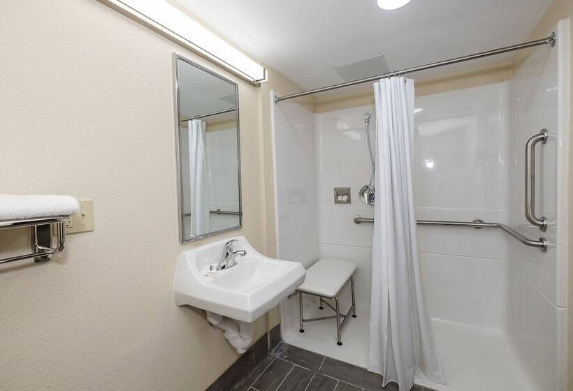 Номер Superior, Red Roof Inn Freehold
