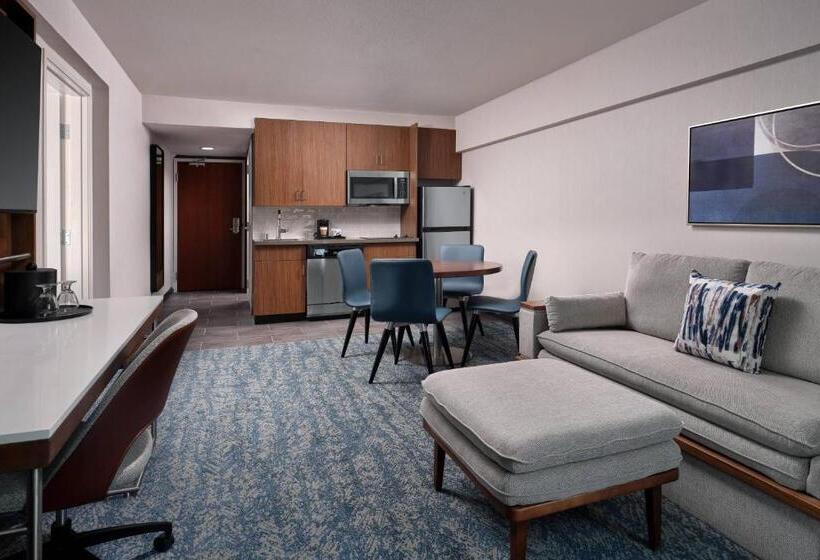 מיטת קינג בסוויטה, Courtyard By Marriott San Diego Mission Valley/hotel Circle