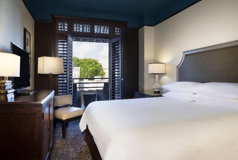 اتاق استاندارد با تخت بزرگ, La Concha Key West, Autograph Collection