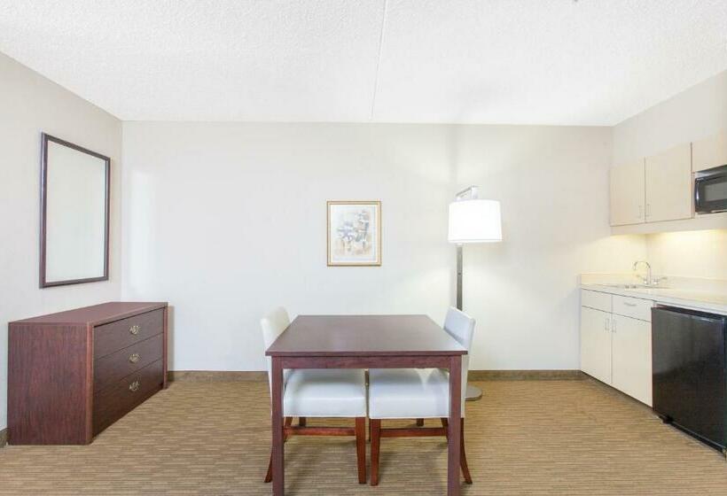 Люкс, Hawthorn Suites Midwest City