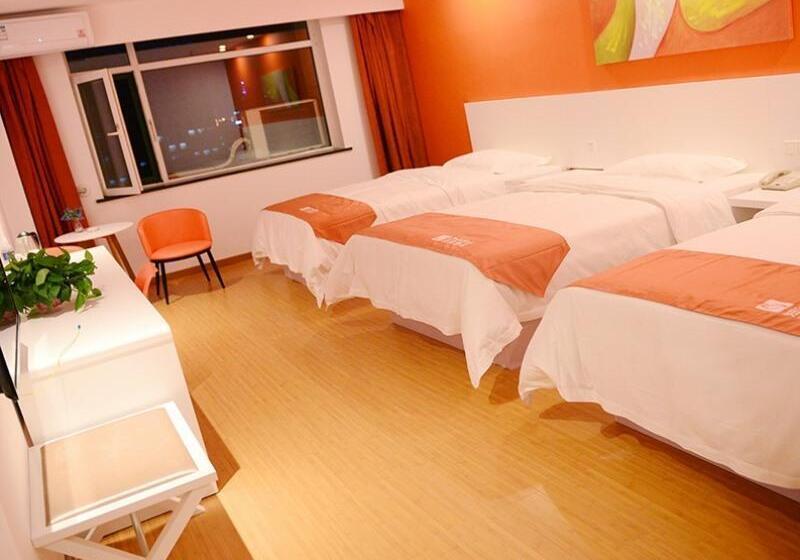 Suite Widok Basen, Howard Johnson By Wyndham Anaheim Hotel & Water Playground