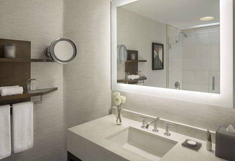 Standard Studio with Views, Hyatt Regency San Francisco