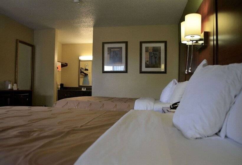 ２ダブルベッドのスタンダードルーム, Quality Inn Midtown