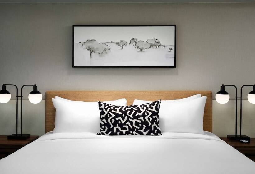 Номер Deluxe, Sonesta Irvine John Wayne Airport