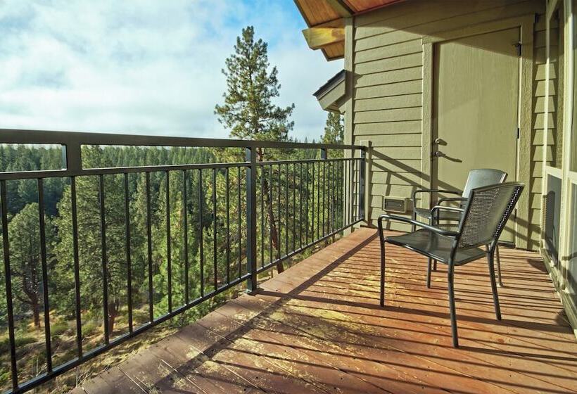 Studio Standard, Seventh Mountain Resort