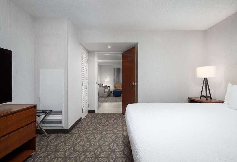 스위트 킹사이즈 침대, Embassy Suites By Hilton Montgomery Hotel & Conference Ctr