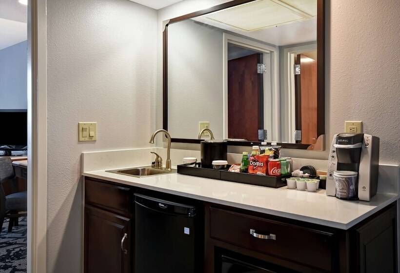 프리미엄 스위트, Embassy Suites By Hilton Montgomery Hotel & Conference Ctr