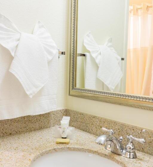 Quarto Superior Cama King, Oakland Airport Executive
