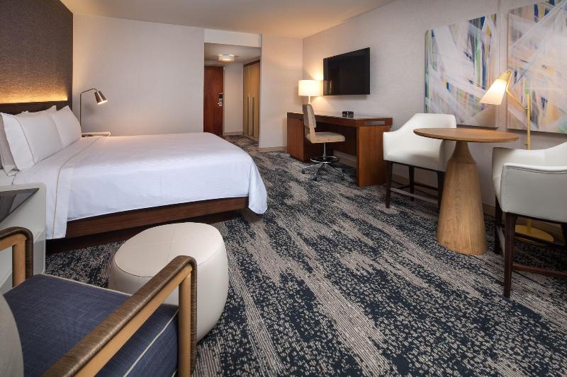 Deluxe Szoba Kind Size Bed, The Westin San Diego Gaslamp Quarter