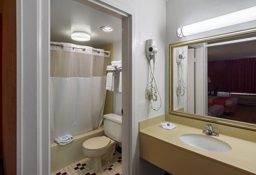 Номер Стандарт 2 Двуспальные Кровати, Motel 6 Groton, Ct  Casinos Nearby