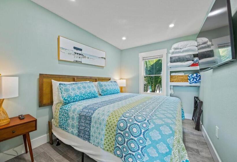 Люкс 2 Спальни, Pelican Post At Anna Maria Island Inn