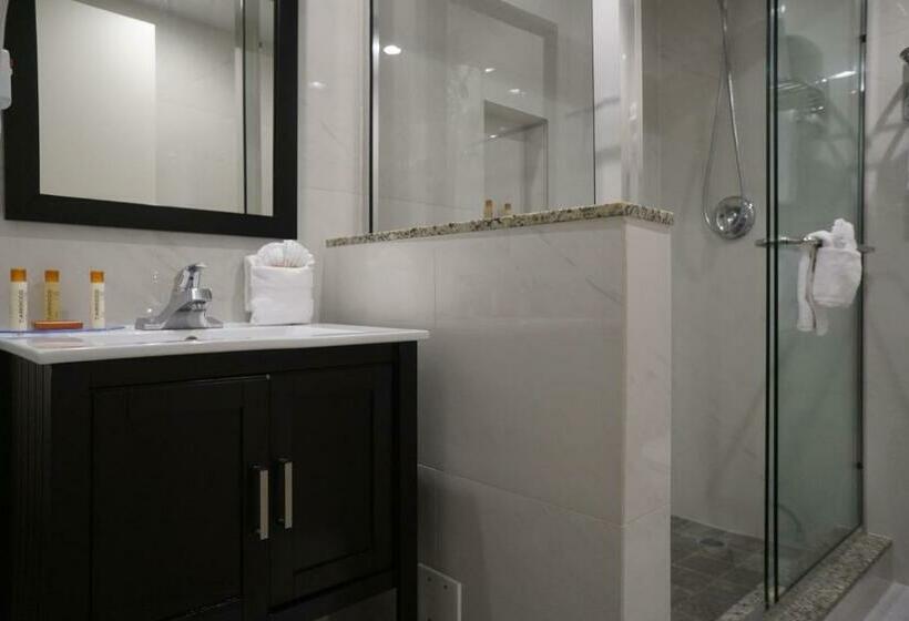 חדר סטנדרט עם מיטת קינג, Ocean Sky Hotel & Resort